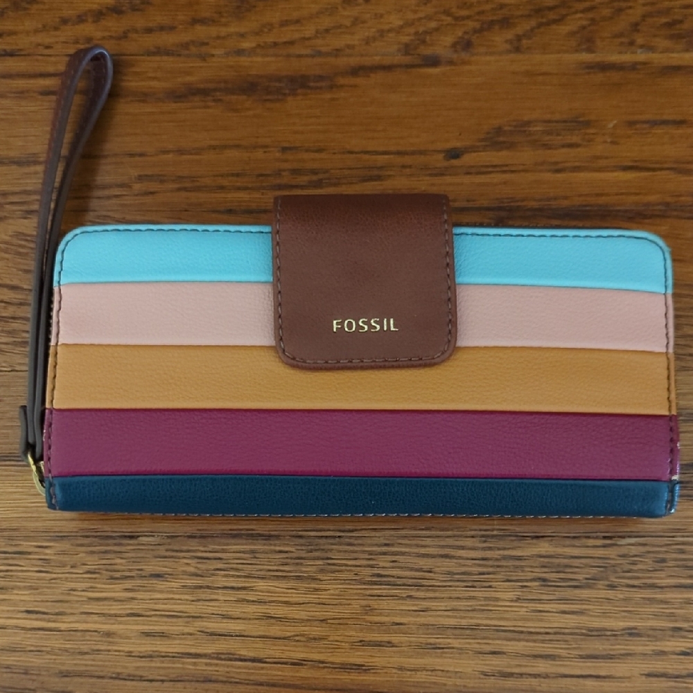 Fossil Logan RFID ZIP Around Clutch